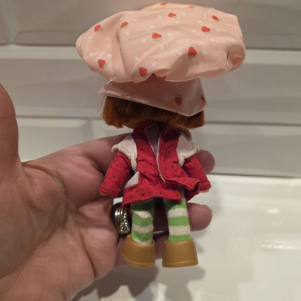 Strawberry Shortcake Plush 14-Inch Classic Plush Rag Doll & 6" Classic Doll - Picture 9 of 11